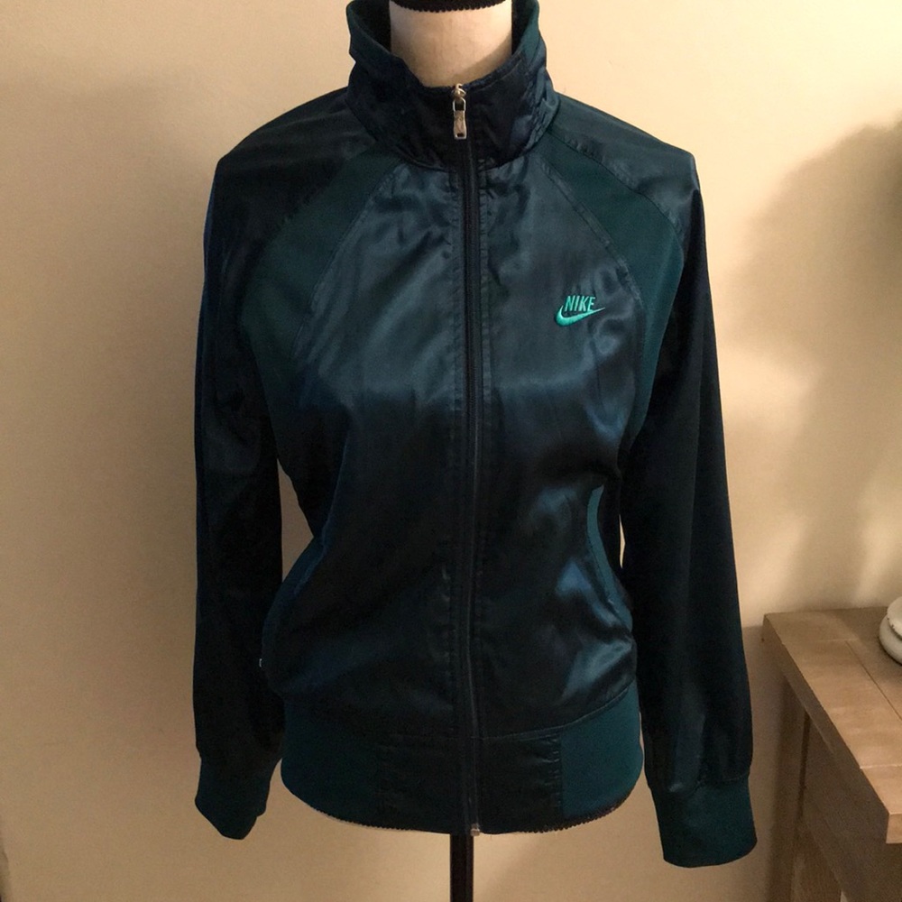 Nike Windbreaker 🤩
